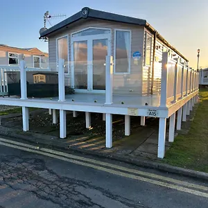 3 Bedroomed Caravan With Amazing Sea Views! Scarborough